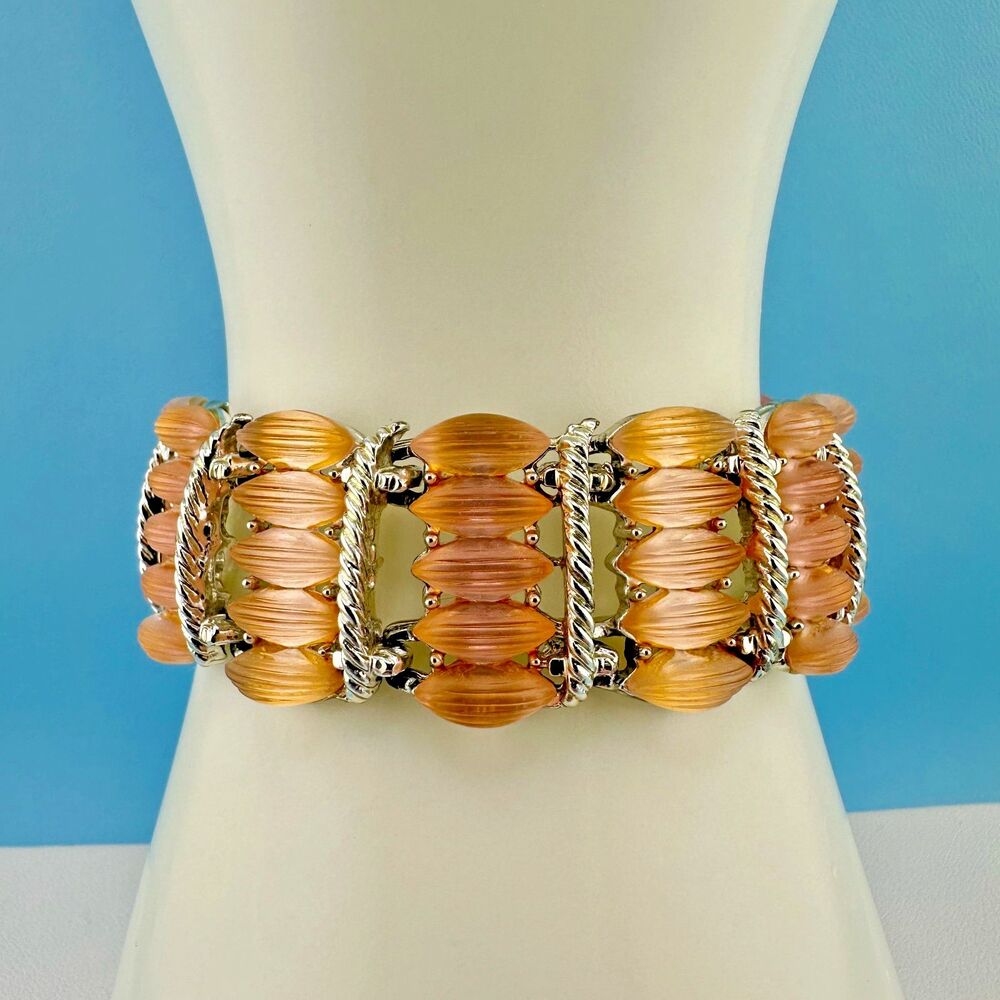 Vintage Bracelet Peach Pink Melon Frosted Lucite Thermoset Silver Tone 6"